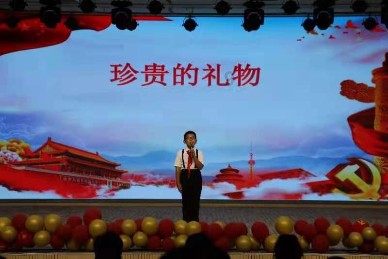 今年的遗憾是什么?来自河南信阳的王阿姨说,过年前父亲去世,匆匆赶回老家却没见上最后一面。她说,我骗了爸爸,还没做饭给他吃......